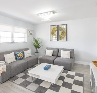 MODERN NEW 5/3 POOL HOME FULLY EQUIPPED IN FLL/MIA — photo 2