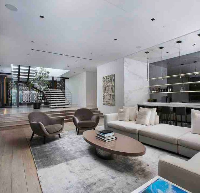 Modern Architecture,Cutting Edge Design. — photo 1