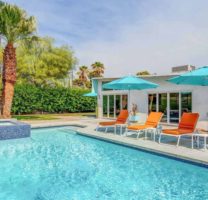 Papillon Palm Springs - Classic Alexander Butterfly Home! Close to town! — photo 1