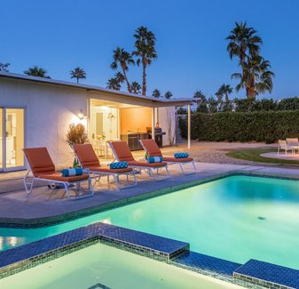 Papillon Palm Springs - Classic Alexander Butterfly Home! Close to town! — photo 2