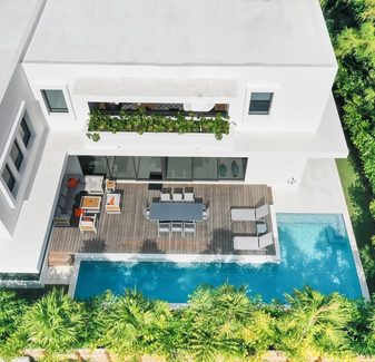New Modern Villa w/ Pool. Pool table. Gated area — photo 3