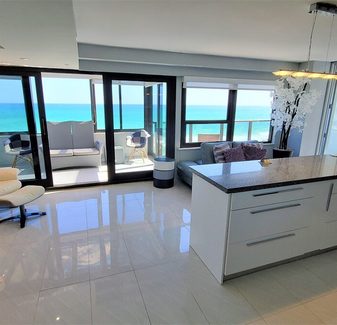 Direct Oceanfront Luxury 3 Bedroom Miami Condo - 1401 — photo 2