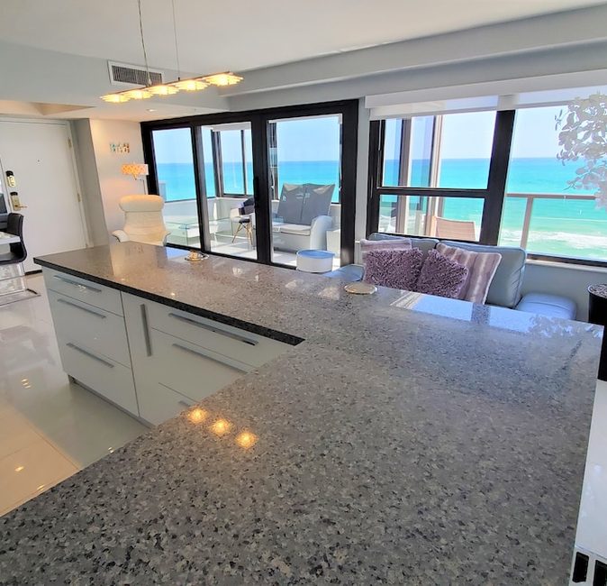 Direct Oceanfront Luxury 3 Bedroom Miami Condo - 1401 — photo 1