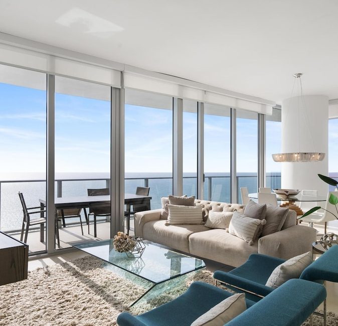 Zen Vacation Rentals, Luxury Ocean Front Penthouse — photo 1
