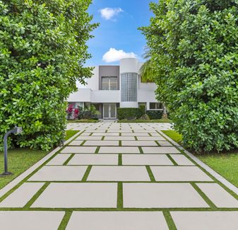 ?Private Modern Gated Oasis w Heated Pool? — photo 4