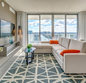 2019 New HydeHouse SW 3BR CORNER SUITE +14TH Floor — photo 3