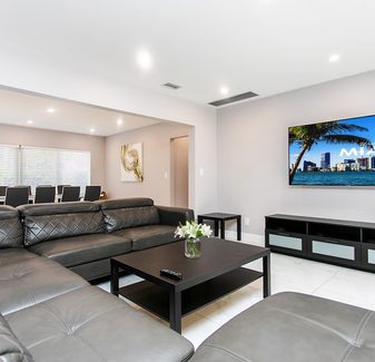 Premium Luxury 5BR/3BA Villa in Hollywood Lakes — photo 3