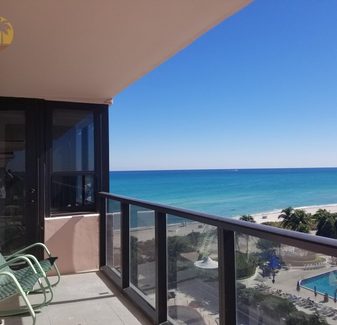 Beachfront Luxury 4 Bedroom Ocean Views - 1003 — photo 2