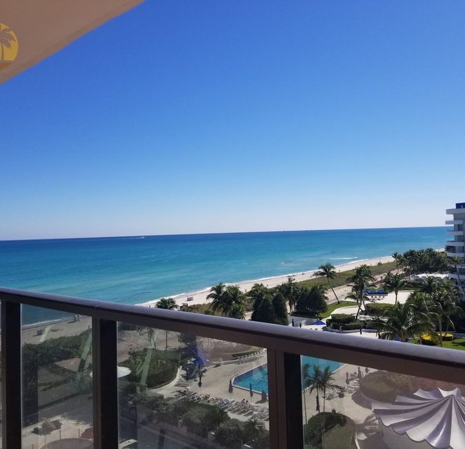 Beachfront Luxury 4 Bedroom Ocean Views - 1003 — photo 1