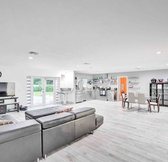 Beautiful Jewel in Miami Gardens w/ Private Pool — photo 2