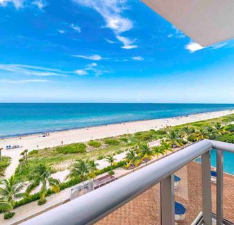 Ocean Front 3Bdm & 2Bth Balcony on beach W parking — photo 2