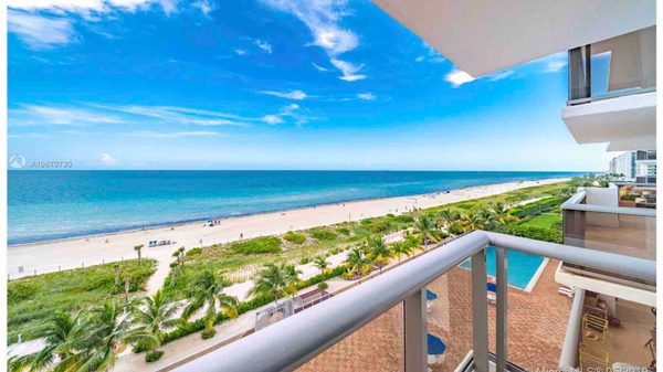Ocean Front 3Bdm & 2Bth Balcony on beach W parking