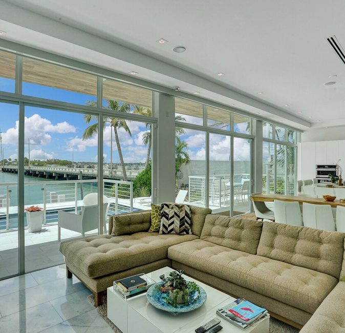 Modern Miami Waterfront Home near SOBE, Brickell — photo 1