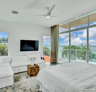 Modern Miami Waterfront Home near SOBE, Brickell — photo 3