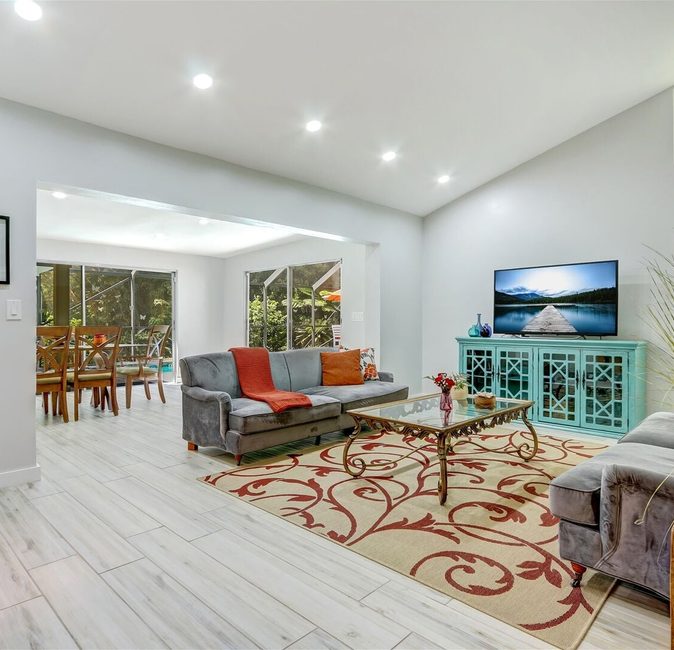 Naples Lakeshore — photo 1