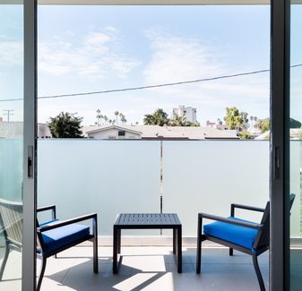 Stunning Three Bedroom Santa Monica Beach Home — photo 2