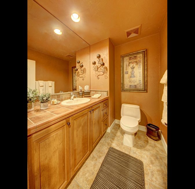 'Barcelona' Upgraded Golf Course Home with Games and Pool! — photo 1