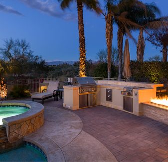 'Barcelona' Upgraded Golf Course Home with Games and Pool! — photo 2