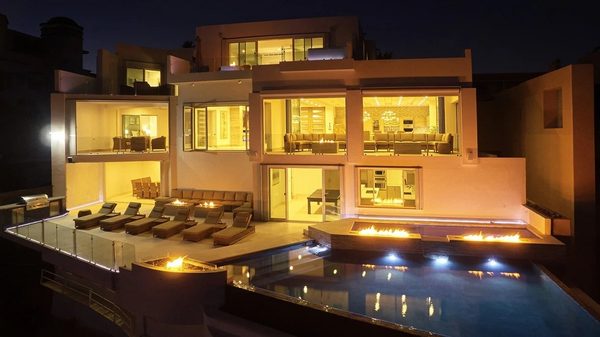 Villa Lands End Luxury with pool