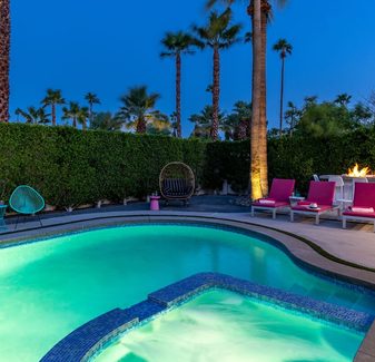 Fiesta in the Sun - Mod-Style Bungalow. Saltwater Pool & Spa — photo 4