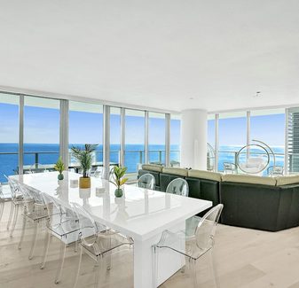 Palace in the sky wall 2 wall Oceanfront Penthouse — photo 2