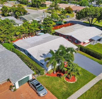 Ocean Breeze 5bd/3bath HEATED POOL 5 MIN to beach! — photo 5