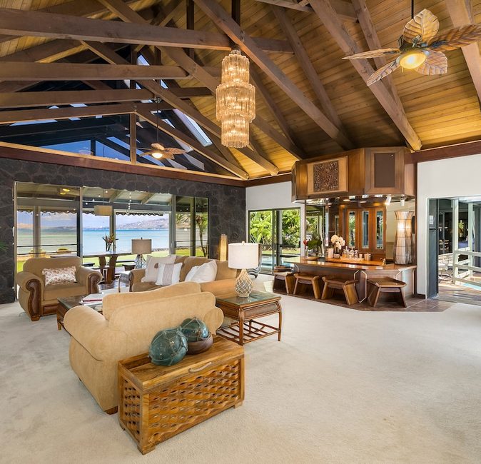 Lavish Oceanfront Estate w/Pool, Spa & AC - Close to Beaches: Maunalua Sunset — photo 1