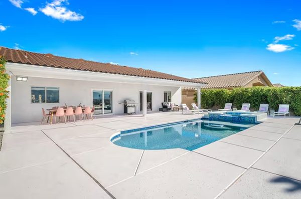 Villa Poolside Mirage