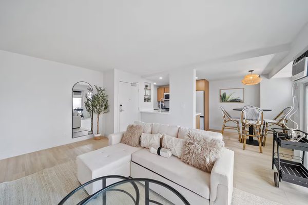 Apartment  Hibiscus Row