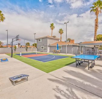 Villa Ellington, Exclusive 11BR Estate with Private Pool — photo 5