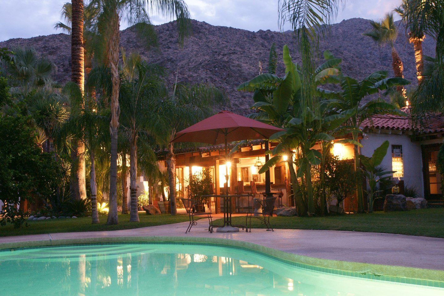 Villa Thornhill with Pool & Hilly views
