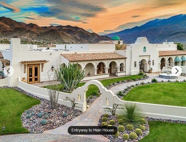 Villa Tharejas