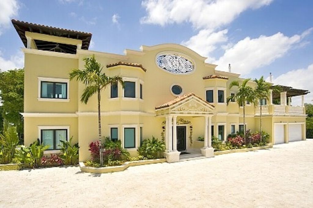 Villa Carlotta with Pristine Swimming Pool