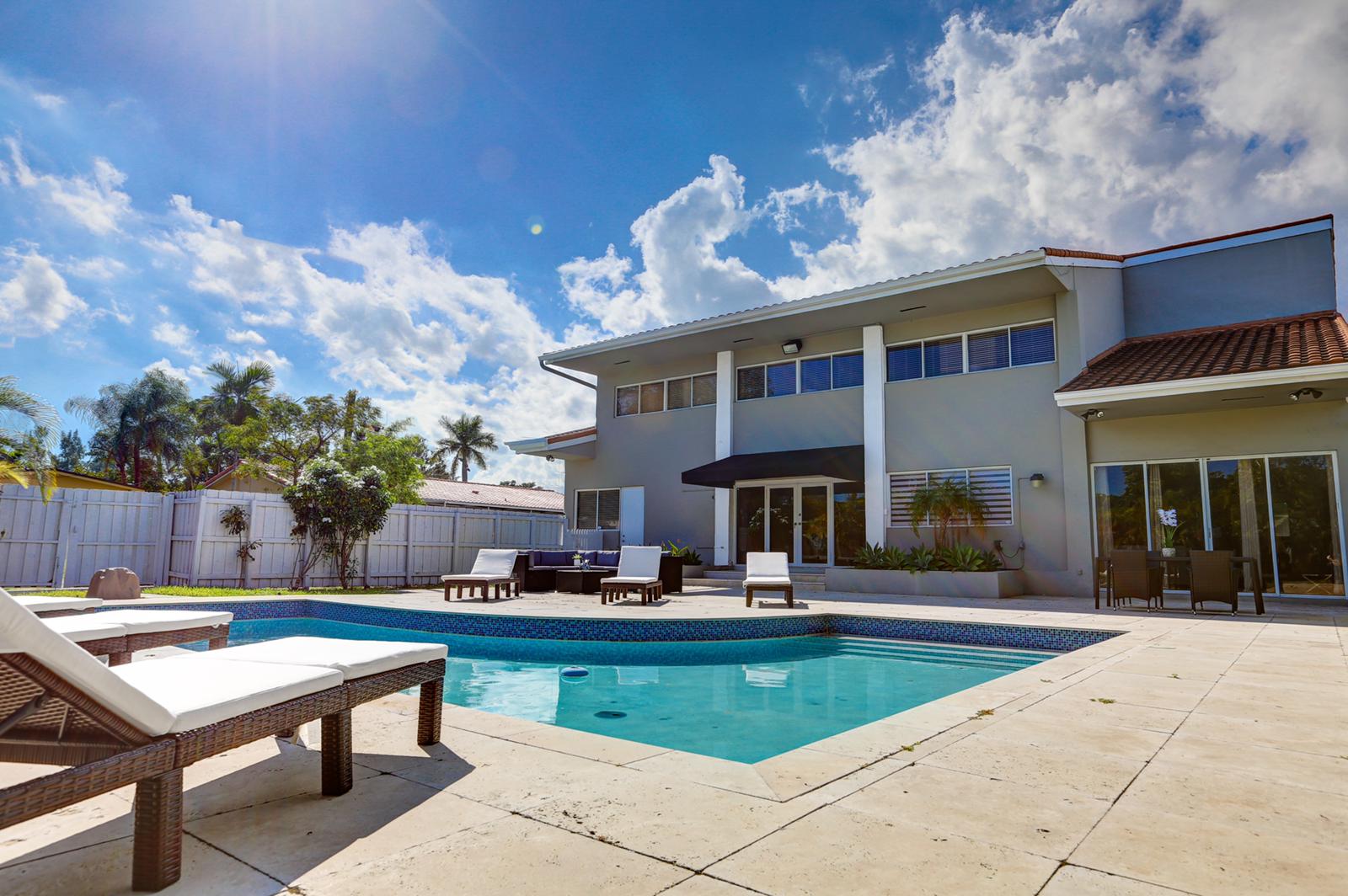 Villa Happy Springs | Miami Home